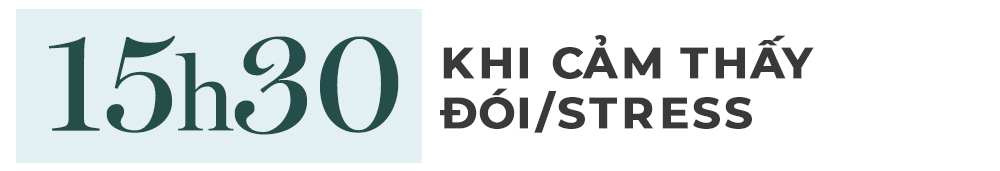 15h30 Khi cảm thấy đói/stress - Khung giờ uống nước quan trọng giúp giảm cân và đẹp da theo lời nhắc từ Lixibox Skincare. Đặt lịch uống nước để duy trì sức khỏe và nâng cao vẻ đẹp.