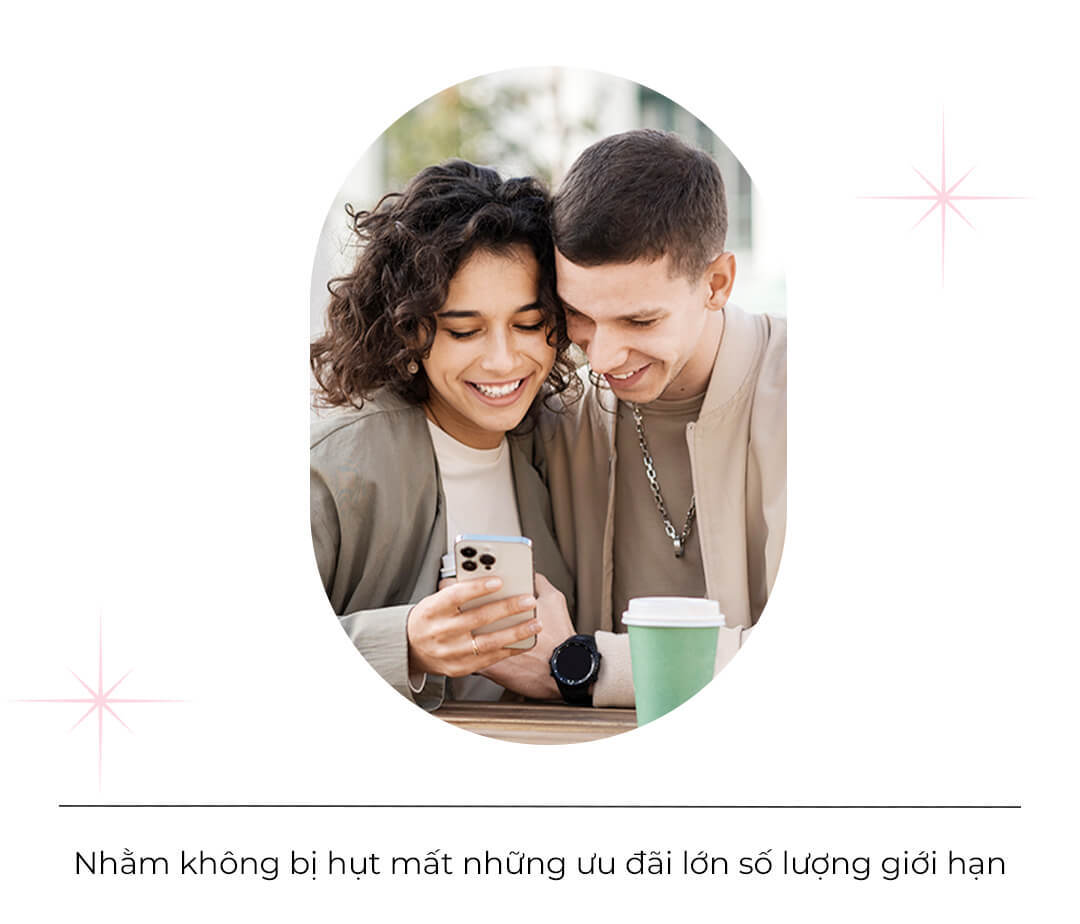 Bài viết về 8 lưu ý mua sắm trong thời kỳ lạm phát giúp tiết kiệm tài chính, với hình ảnh cặp đôi đang xem ưu đãi trên điện thoại. GWP Vietnam, Lixibox Shopping Guide, mẹo mua sắm, lạm phát.