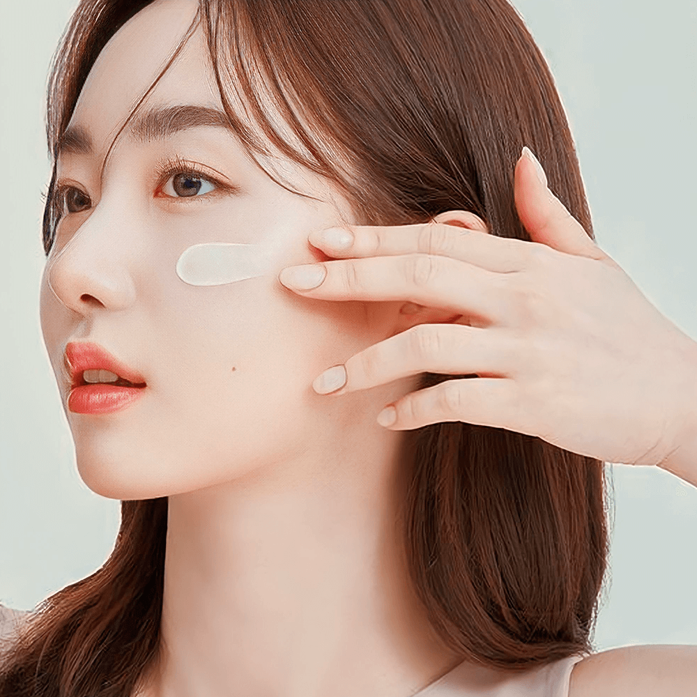 Bài viết từ Lixibox khám phá thắc mắc về thời gian cần thiết để thấy kết quả từ mỹ phẩm dưỡng da. Các yếu tố ảnh hưởng đến hiệu quả sản phẩm và khi nào nên thay đổi sản phẩm nếu không thấy kết quả.