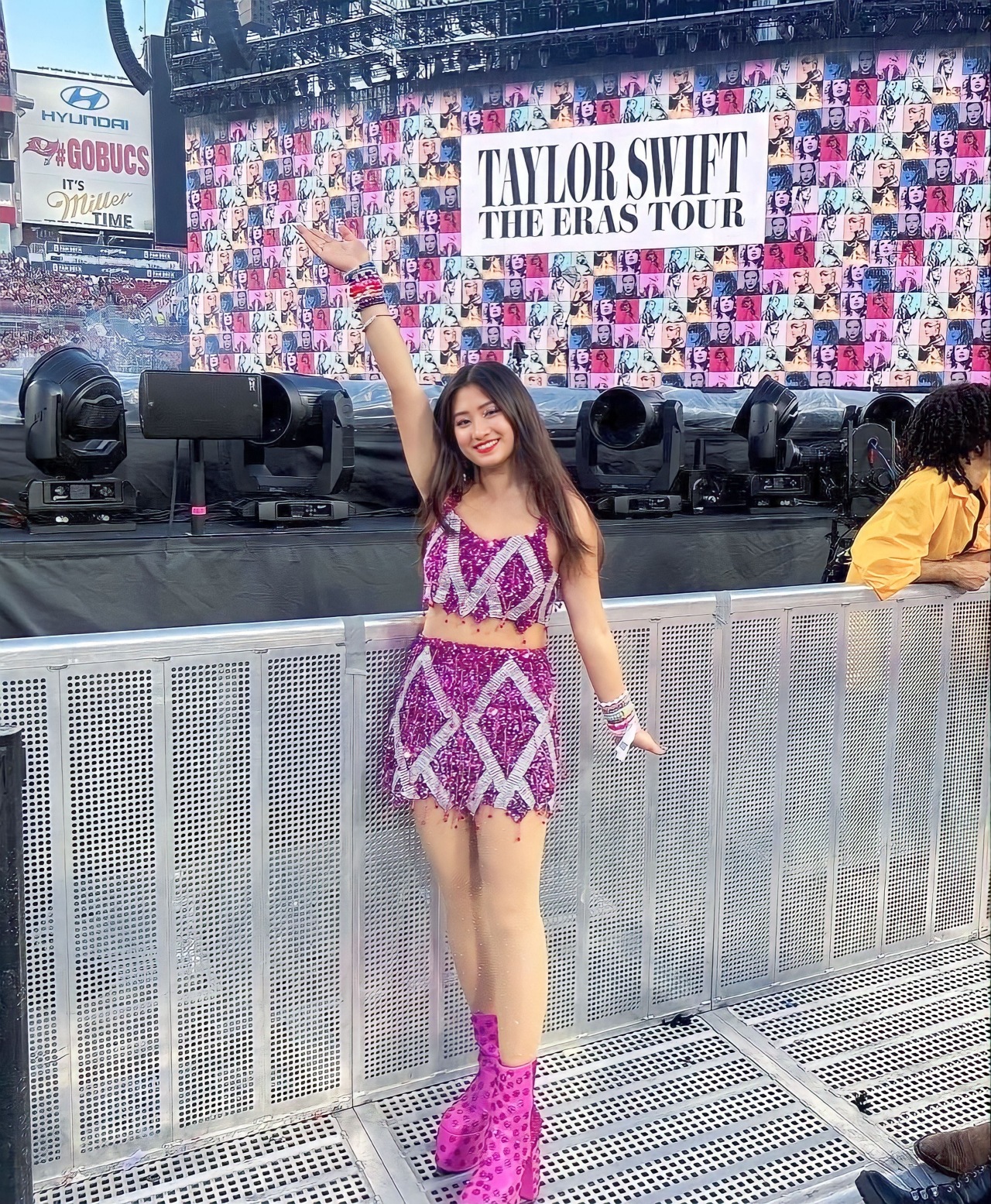 3 từ khóa cần nhớ kỹ khi lên đồ đi concert thần tượng: Vừa có hình đẹp vừa quẩy thả ga! Lên đồ đi concert để có trải nghiệm tuyệt vời, vừa có hình "sống ảo" đẹp vừa thoải mái quẩy hết mình tại các đêm nhạc.