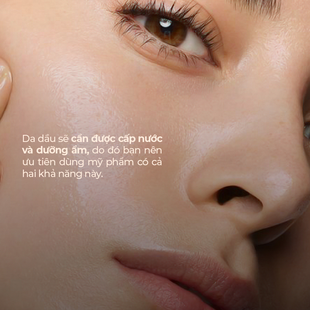 Da dầu sẽ cần được cấp nước và dưỡng ẩm, do đó bạn nên ưu tiên dùng mỹ phẩm có cả hai khả năng này. Cùng Lixibox tìm hiểu phân biệt cấp nước và dưỡng ẩm để chọn kem dưỡng ẩm phù hợp với làn da.