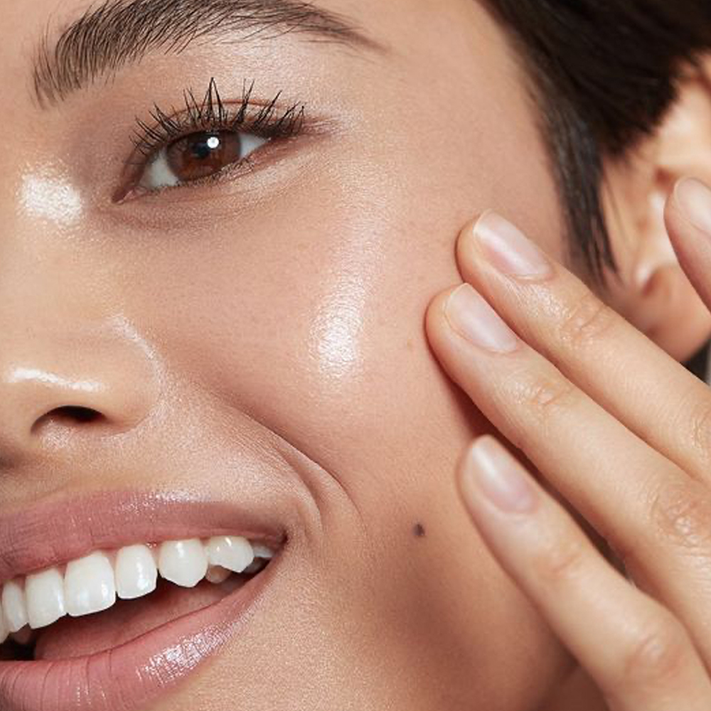 Khám phá các thành phần mỹ phẩm trị nám như vitamin C, retinol, Niacinamide, và Azelaic Acid để nhanh chóng mờ thâm da. Tìm hiểu thêm với Lixibox Skincare về cách cải thiện tình trạng da từ nám và vết thâm.