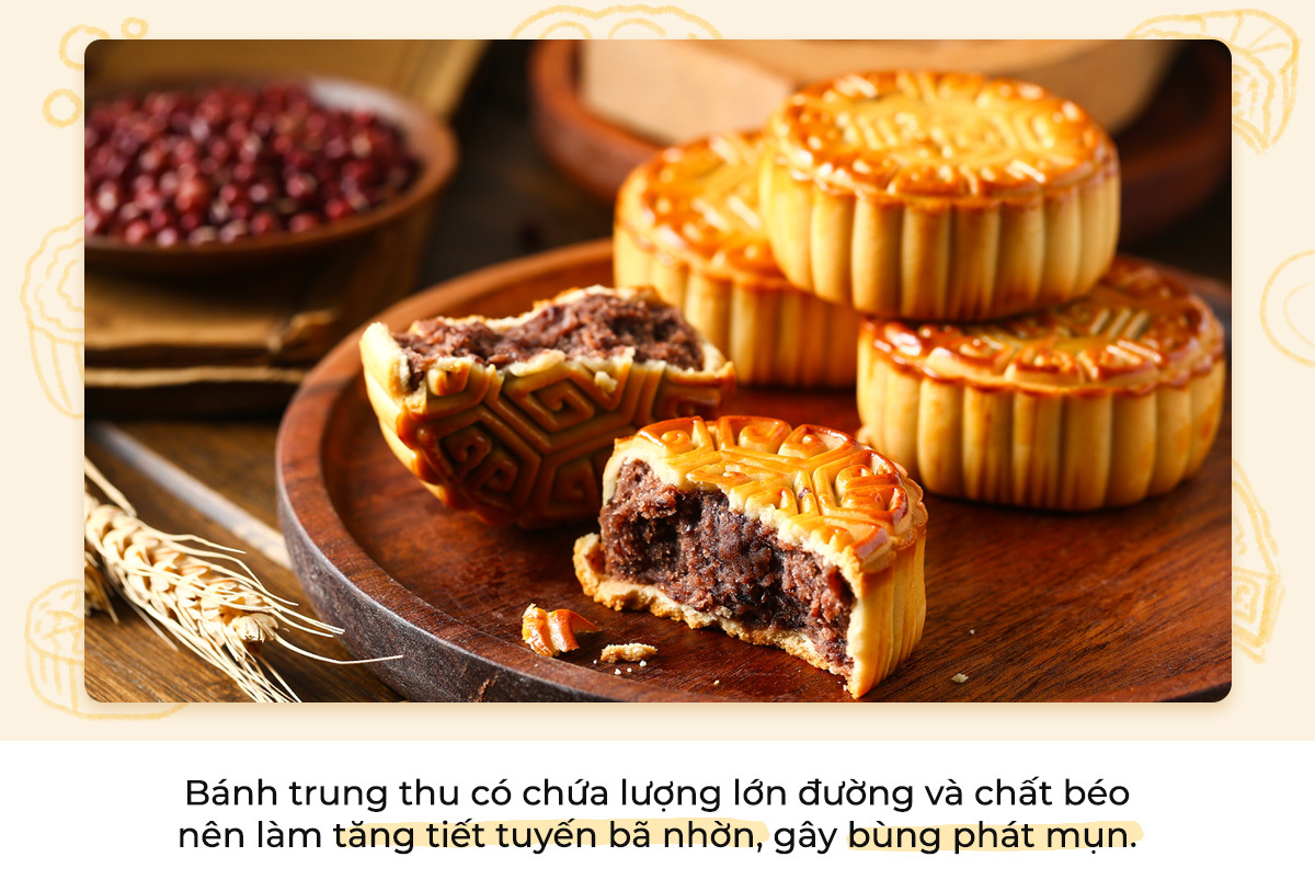 Bánh trung thu là món ăn truyền thống, nhưng chứa nhiều đường và chất béo, có thể làm tăng tiết bã nhờn, gây nổi mụn. Hãy cùng Lixibox khám phá những món ăn gây nổi mụn và cách giảm thiểu tác động của chúng.