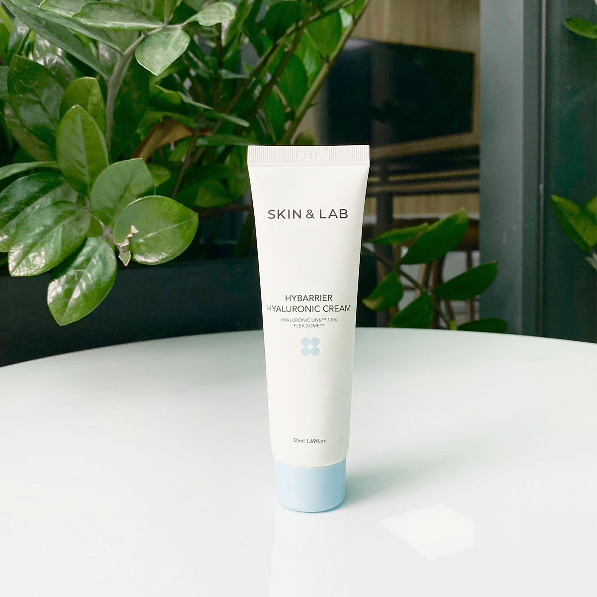 Bộ mỹ phẩm Hàn Quốc SKIN&LAB với sản phẩm HyBarrier Hyaluronic Cream, thể hiện sự tinh tế của thương hiệu. Bài viết review của mình về sản phẩm, khám phá trải nghiệm với mỹ phẩm SKIN&LAB và sự bất ngờ từ món quà 20/10.