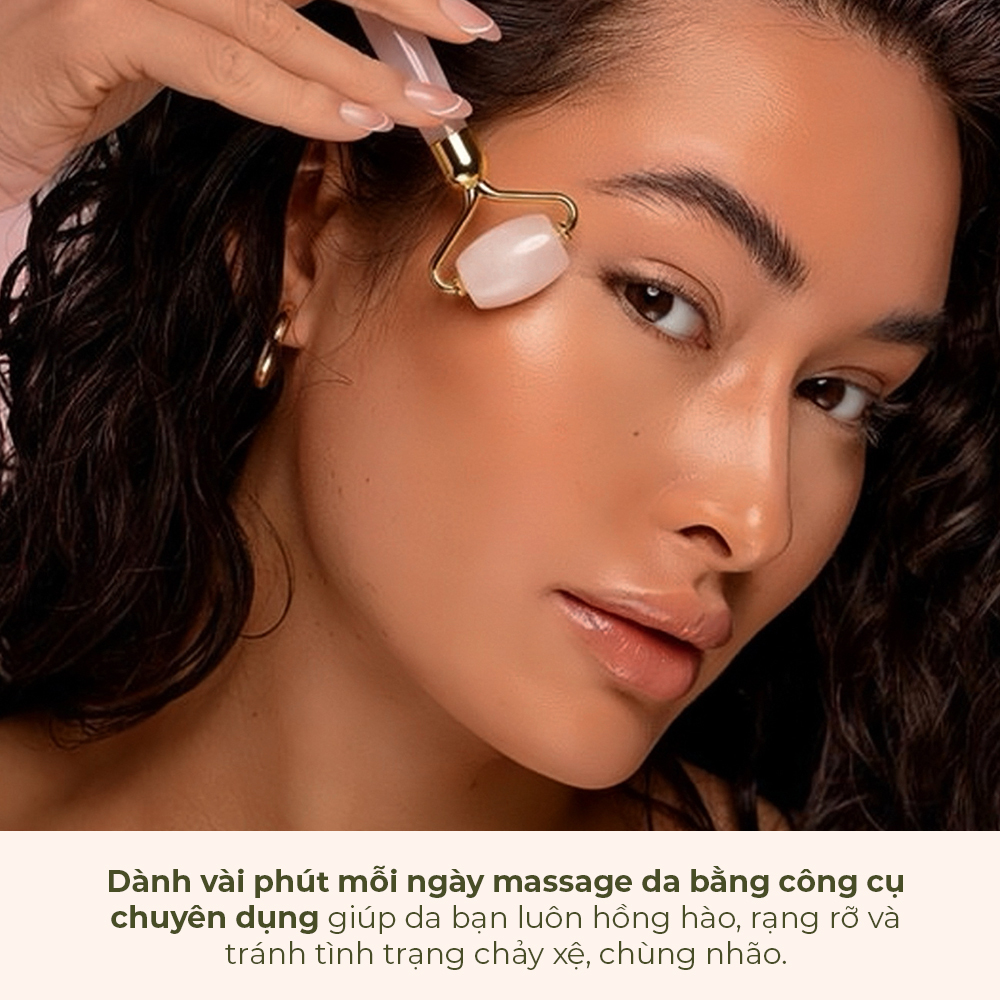 Bài viết hướng dẫn các mẹo làm đẹp và skincare routine giúp da luôn khỏe mạnh. Thực hiện massage mỗi ngày với dụng cụ chuyên dụng để tránh tình trạng da xỉn màu và duy trì làn da hồng hào, căng tràn sức sống.