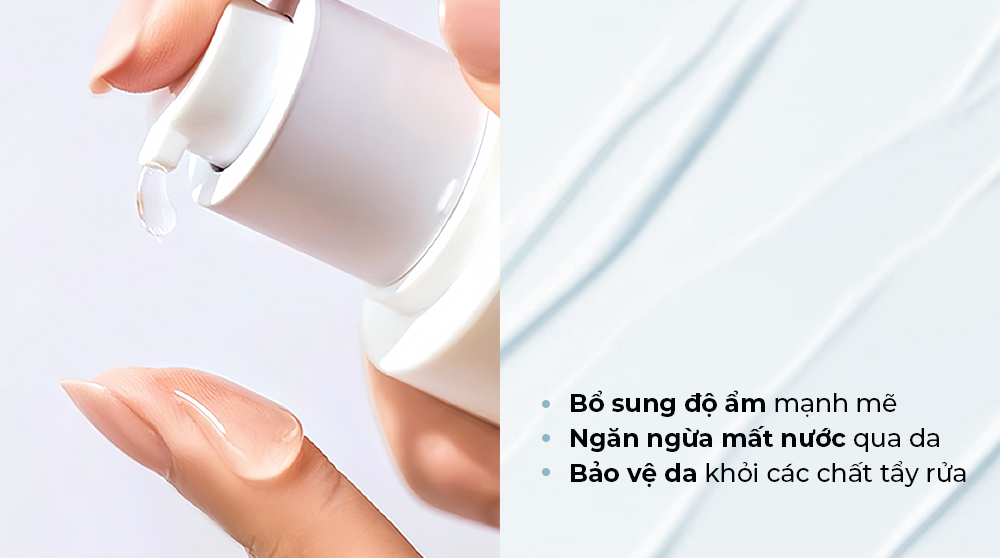 Chai dưỡng ẩm chứa Glycerin giúp bổ sung độ ẩm mạnh mẽ, ngăn ngừa mất nước qua da và bảo vệ da khỏi các chất tẩy rửa. Tìm hiểu thêm về Glycerin trong mỹ phẩm trên Lixibox.
