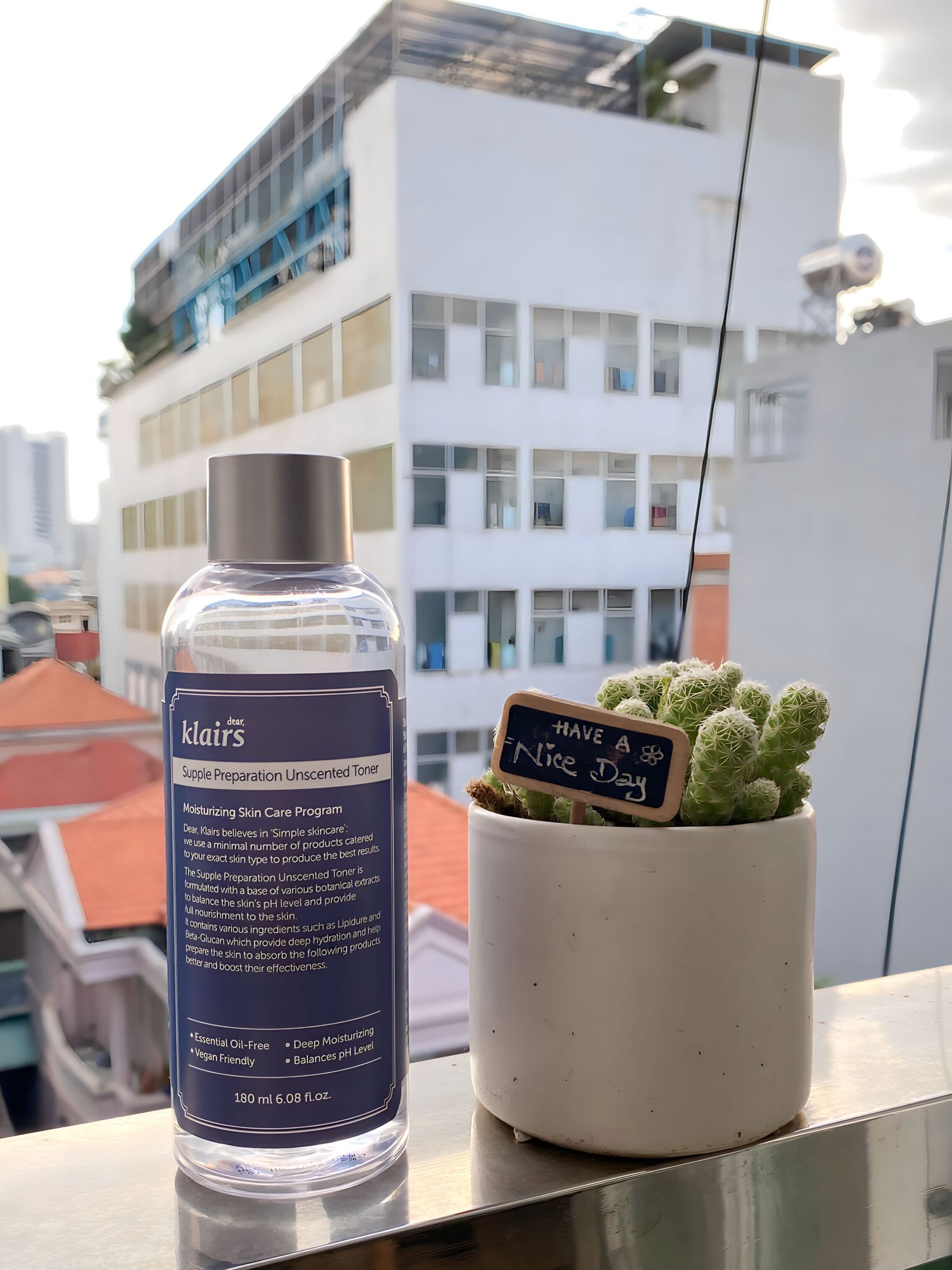 Bài viết về 3 chiếc toner dưới 410K cho da dầu mụn, phân tích Klairs, SKIN&LAB và The Auragins. Đánh giá dựa trên hiệu quả, kết cấu và giá cả. Xem review toner cho da dầu mụn trên Lixibox để hiểu rõ hơn.