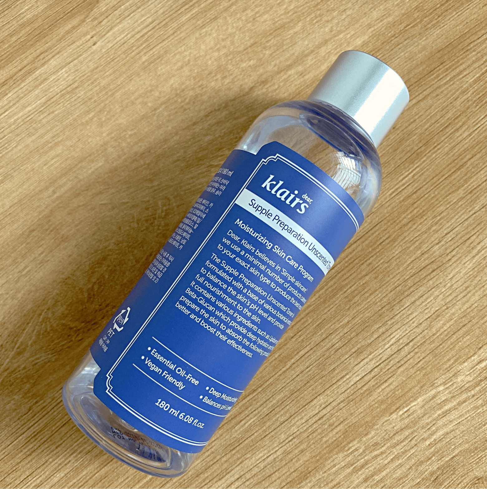 Toner Klairs Supple Preparation Unscented, sản phẩm nổi bật cho da dầu mụn. Bài review toner cho da dầu mụn cùng SKIN&LAB, The Auragins, trên Lixibox, giúp bạn chọn lựa sản phẩm hiệu quả với giá cả hấp dẫn dưới 410K.