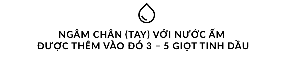 Ngâm chân (tay) với nước ấm được thêm vào đó 3 - 5 giọt tinh dầu. Chất lượng dầu tea tree mang lại sự dịu nhẹ cho làn da mụn.