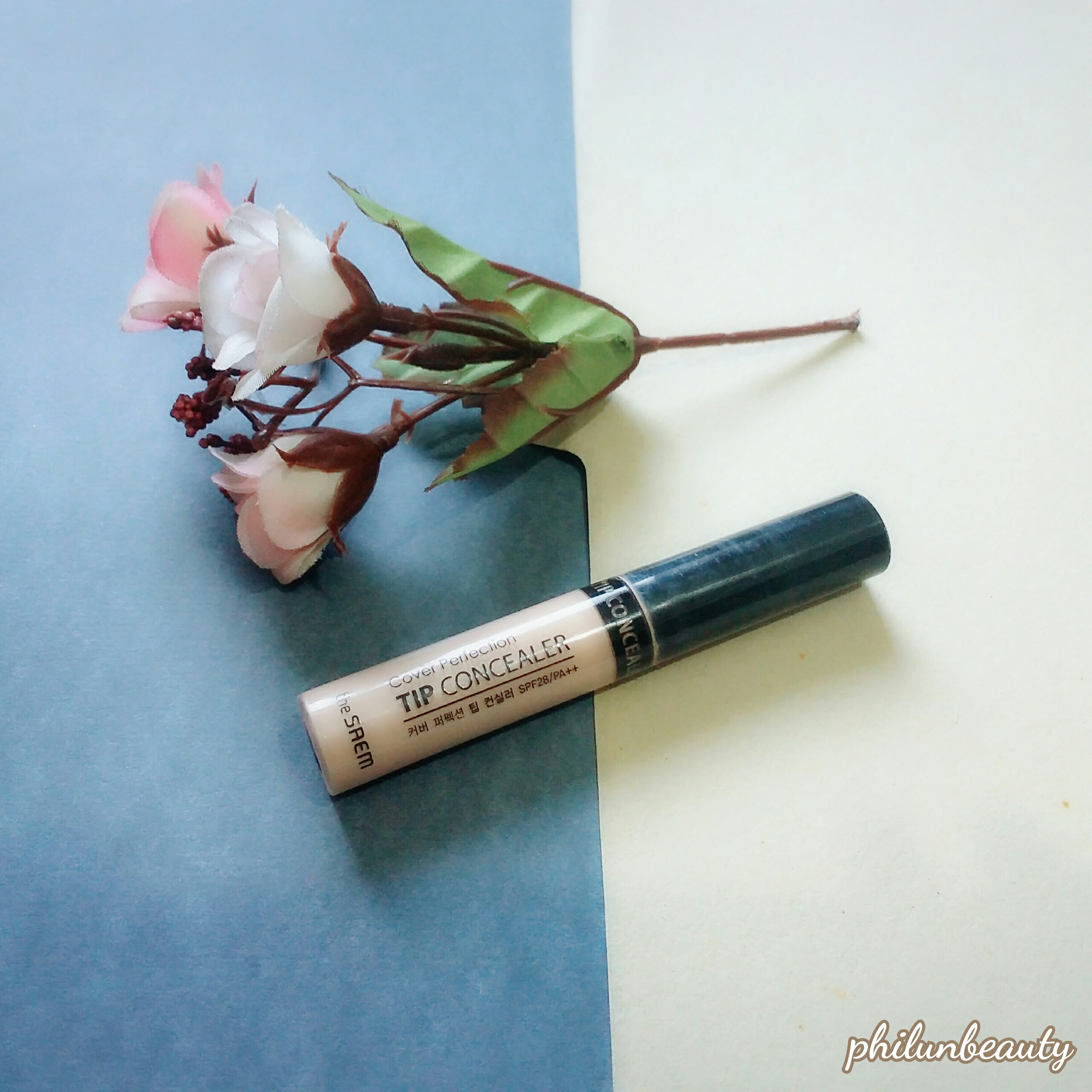 Bài viết về kem che khuyết điểm drugstore The Saem Cover Perfection Tip Concealer, sản phẩm yêu thích với khả năng che phủ tốt, bền màu, được ví như dupe của Nars Creamy Concealer. Khám phá review chi tiết để tìm hiểu thêm!