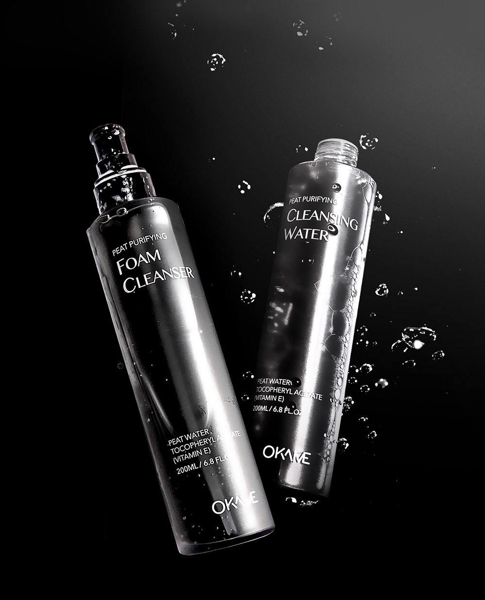 Bộ sản phẩm làm sạch Peat Purifying gồm sữa rửa mặt và nước tẩy trang với công thức giữ ẩm, chống lão hóa hiệu quả từ than bùn tự nhiên, thay thế Charcoal trong làm đẹp.