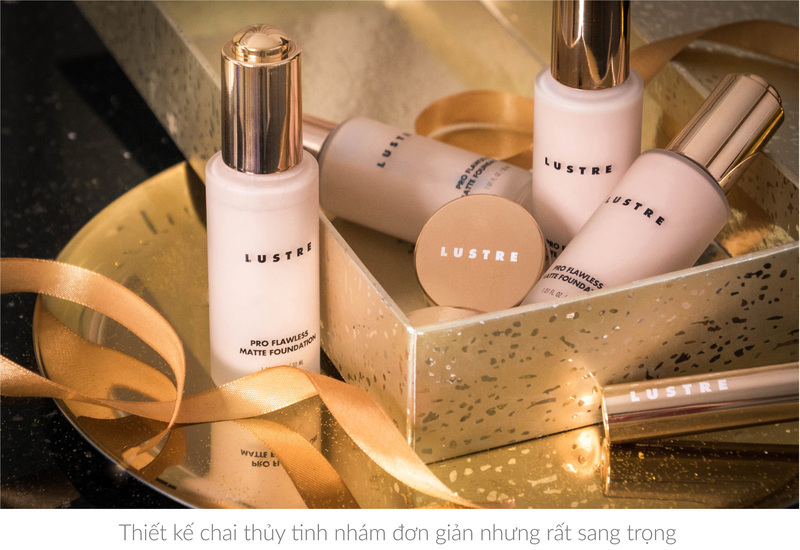 Bộ sản phẩm kem nền Lustre Pro Flawless Matte Foundation với thiết kế chai thủy tinh sang trọng. Nổi bật giữa các sản phẩm là một sự thay thế hoàn hảo cho Giorgio Armani Luminous Silk Foundation, hứa hẹn che phủ tốt và kiềm dầu hiệu quả.