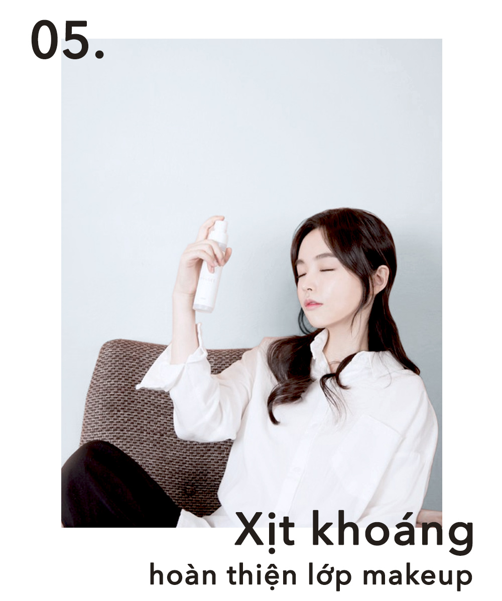 Chia sẻ bí kíp từ các makeup artist về xịt khoáng hoàn thiện lớp makeup, giúp lớp nền bền đẹp trong dịp Tết. Bí quyết cho làn da hoàn hảo không bị mốc hay loang lỗ.