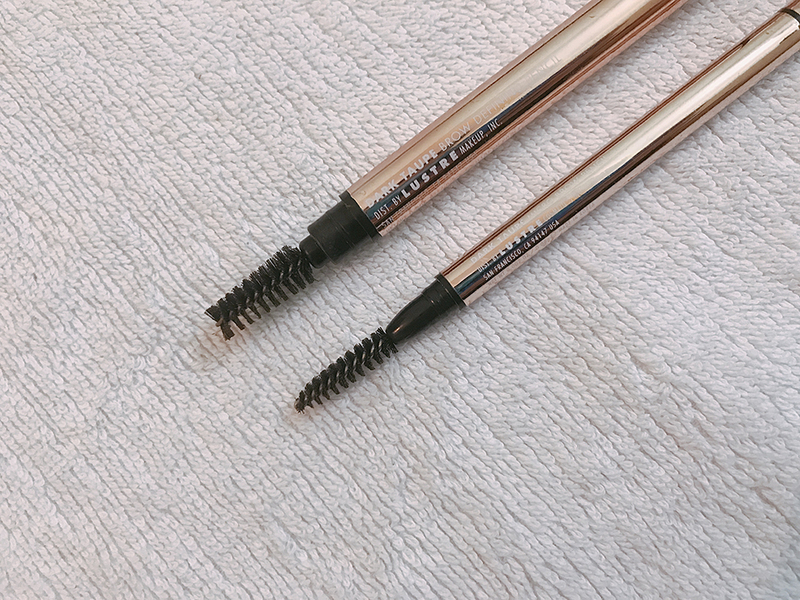 Bảng kẻ mày và kẻ mắt LUSTRE Make-Up cao cấp với thiết kế sang trọng. Kèm theo bộ sản phẩm mỹ phẩm chính hãng Lustre trang điểm, khám phá chất lượng bên trong qua bài review chi tiết về mỹ phẩm chính hãng, myphamchinhhang.