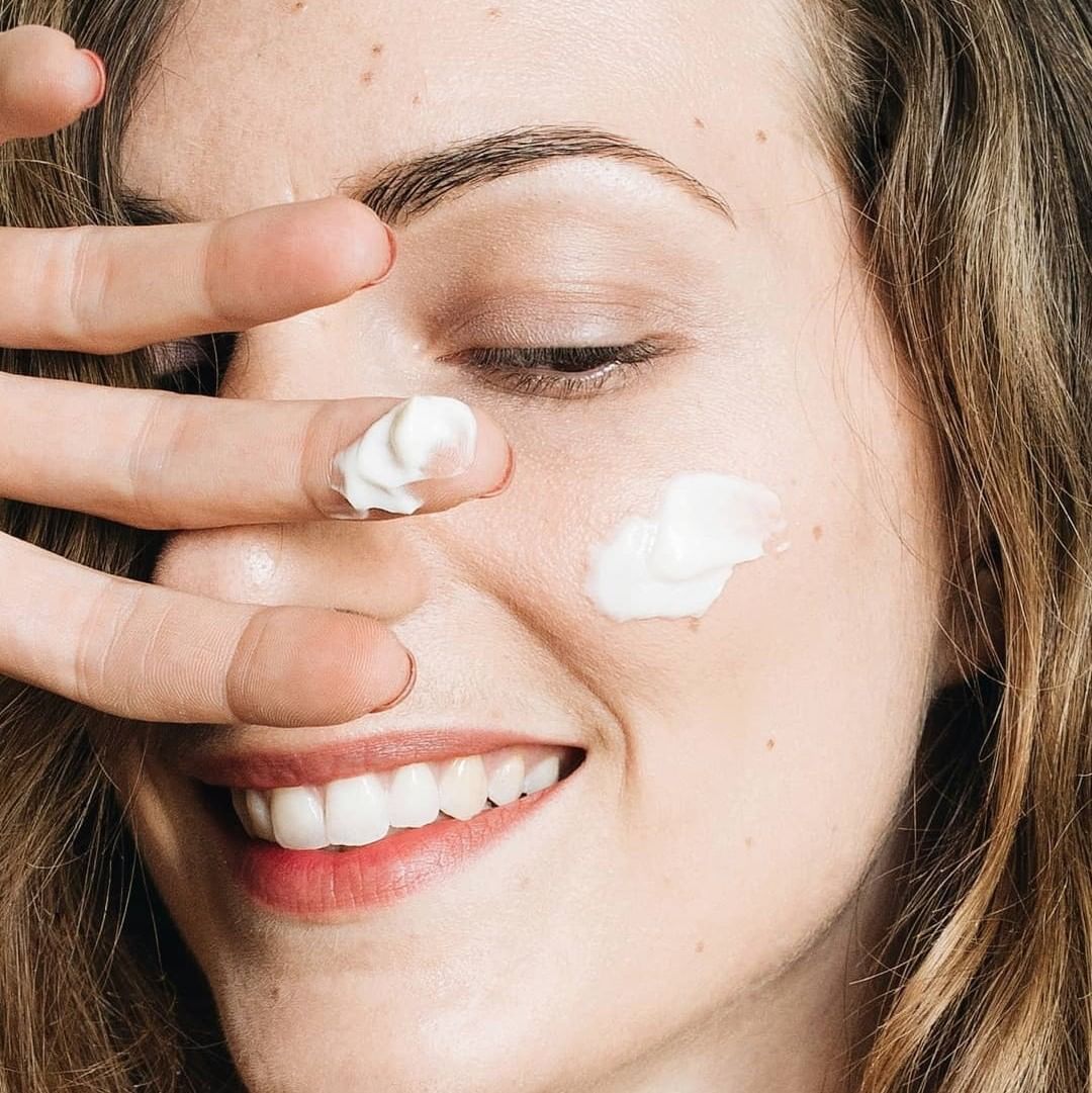 6 bí quyết skin care routine “bất di bất dịch” cho mọi loại da giúp bạn sở hữu làn da trong mơ. Khám phá ngay các bước chăm sóc da và bí quyết dưỡng da cần thiết để tối ưu hiệu quả chăm sóc da.