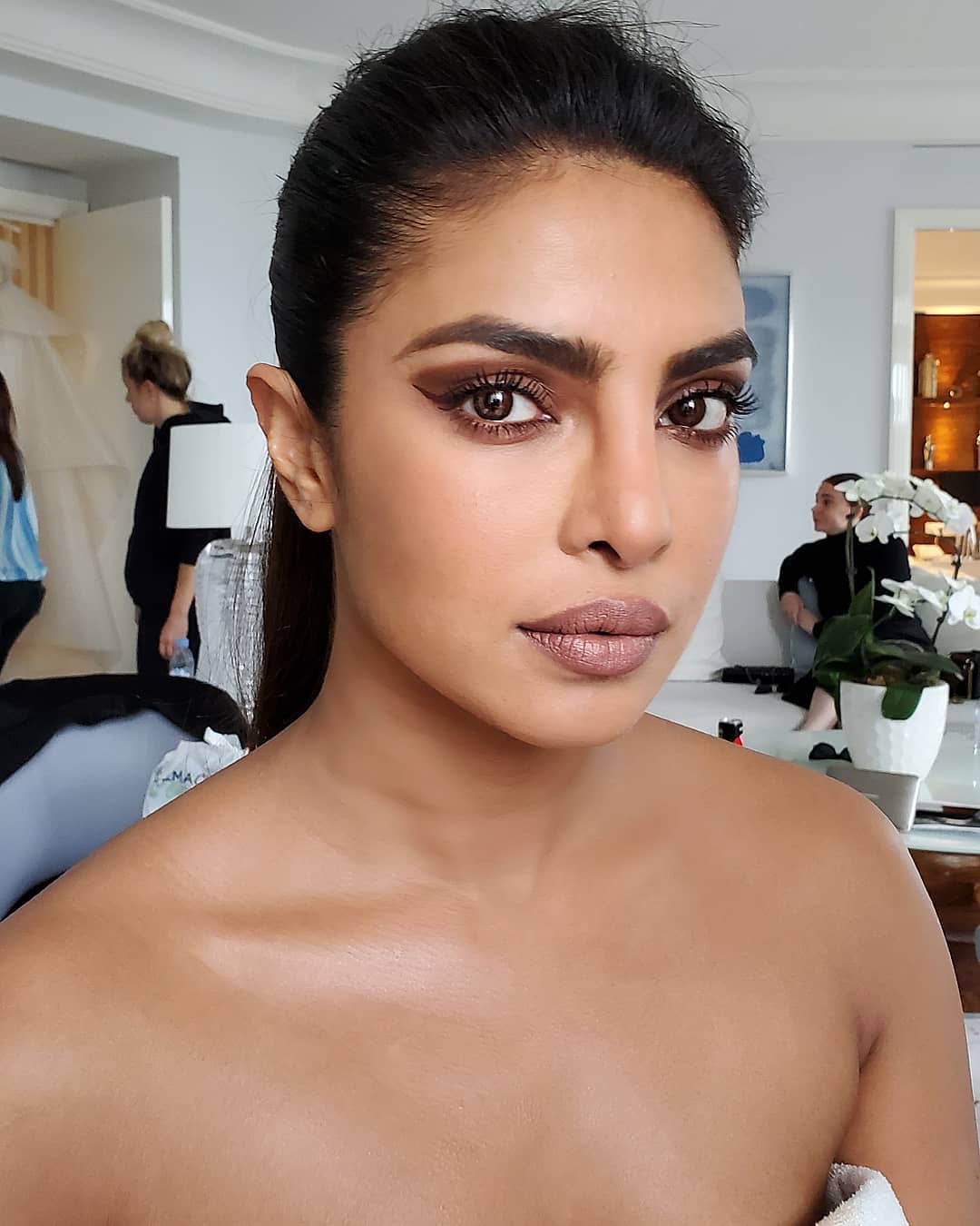 Khám phá 3 bí quyết makeup đẹp xuất thần từ thảm đỏ Cannes 2019, nguồn cảm hứng bất tận cho tín đồ làm đẹp. Mẹo trang điểm tại Cannes để tỏa sáng trong mọi dịp.