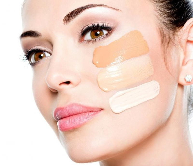 Độc chiêu đánh kem nền cho da dầu, nói không với lớp nền chảy tuột. Hướng dẫn trang điểm cho da dầu, giúp lớp nền bền màu và kiềm dầu hiệu quả trong mùa hè. LUSTRE Make-Up sẽ là giải pháp lý tưởng.