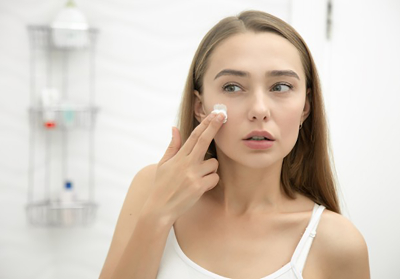 Nghía qua 5 cao thủ bình dân trong làng kem chống nắng tốt nhất. Cùng khám phá các lựa chọn kem chống nắng tốt cho da với giá cả phải chăng nhưng vẫn mang lại hiệ quả bảo vệ tương đương với các sản phẩm đắt tiền.