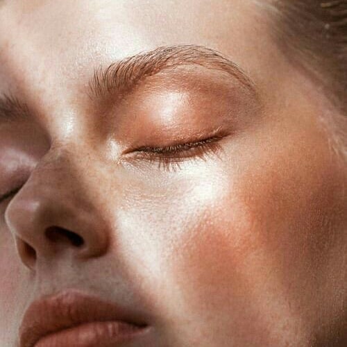 Dưỡng mãi nhưng da chưa đẹp? Kiểm tra ngay skin care routine của bạn đã đúng chuẩn chưa nhé! Bài viết khám phá cách xây dựng quy trình chăm sóc da cơ bản nhằm đạt hiệu quả cao nhất với các sản phẩm. Tìm hiểu các bước chăm sóc da và cách sắp xếp chúng.