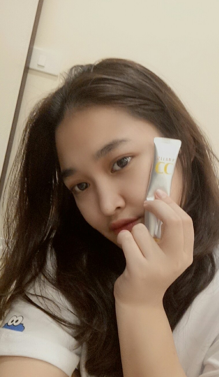 Bật mí 6 bước trong skin care routine hàng ngày cho làn da căng bóng mềm mịn, với bí quyết chăm sóc da hiệu quả. Các bước chăm sóc da cơ bản giúp bạn sở hữu làn da khỏe mạnh và rạng rỡ.