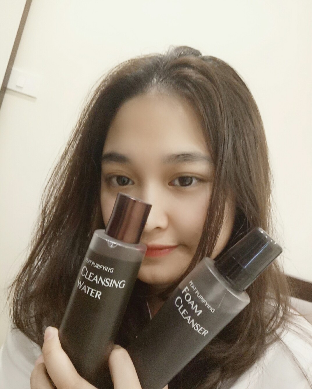 Bật mí 6 bước trong skin care routine hàng ngày giúp làn da căng bóng mềm mịn. Các bước chăm sóc da cơ bản cùng bí quyết chăm sóc da giúp bạn hoàn thiện skin care routine của mình.
