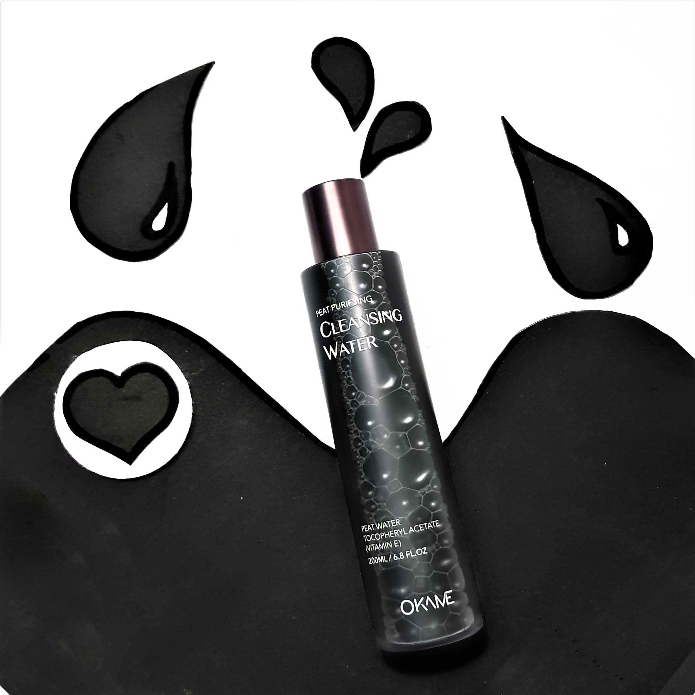 Sản phẩm nước tẩy trang Peat Purifying Cleansing Water với thành phần từ than bùn giúp làm sạch da hiệu quả. Khám phá sức mạnh làm sạch từ than trong các sản phẩm làm đẹp hiện nay.
