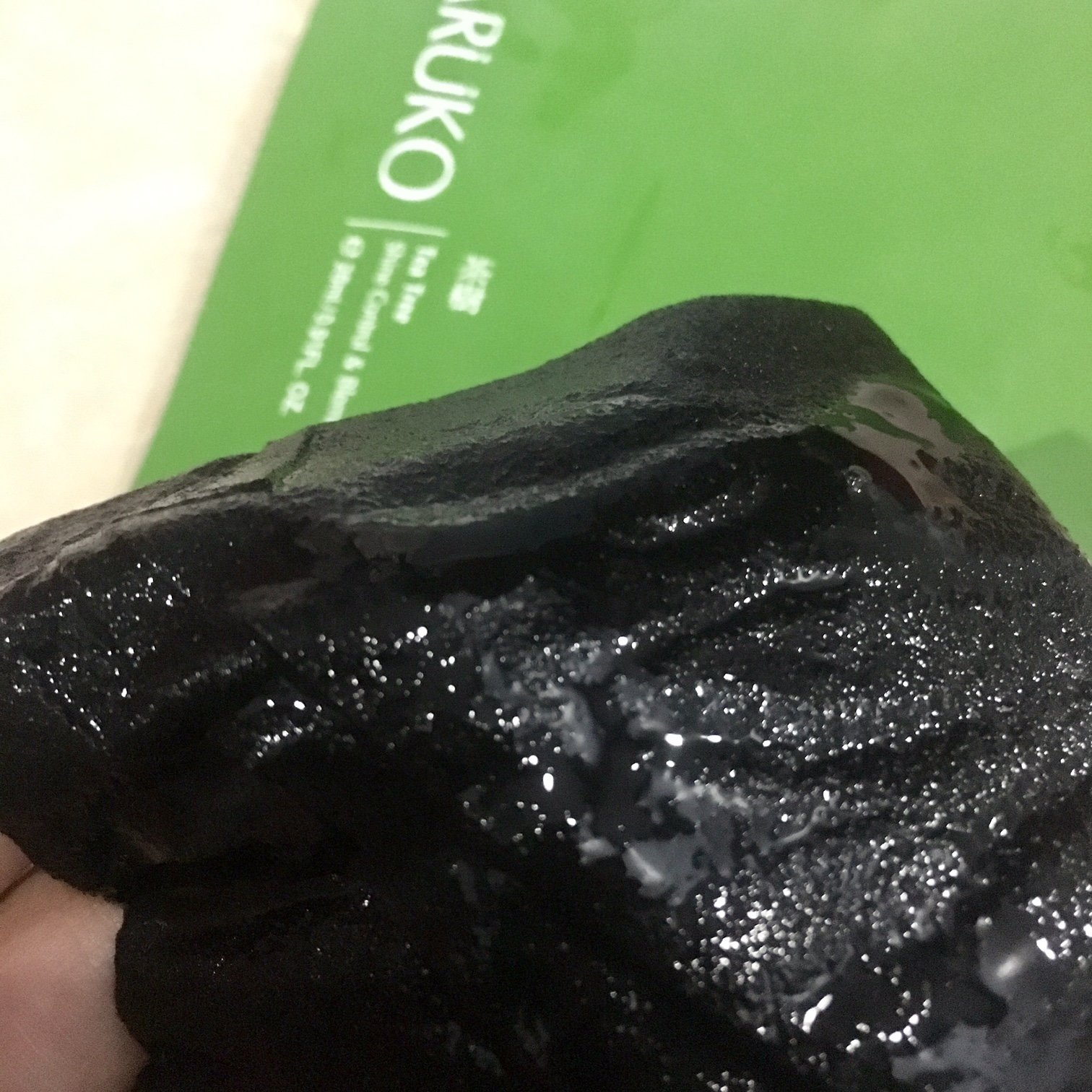 Mặt nạ cho da dầu mụn từ OKAME Skincare, giải pháp hoàn hảo giúp hạn chế đổ dầu, cải thiện tình trạng da bóng nhẫy và mụn đầu đen. Khám phá 5 loại mặt nạ cần có trong skin care routine!