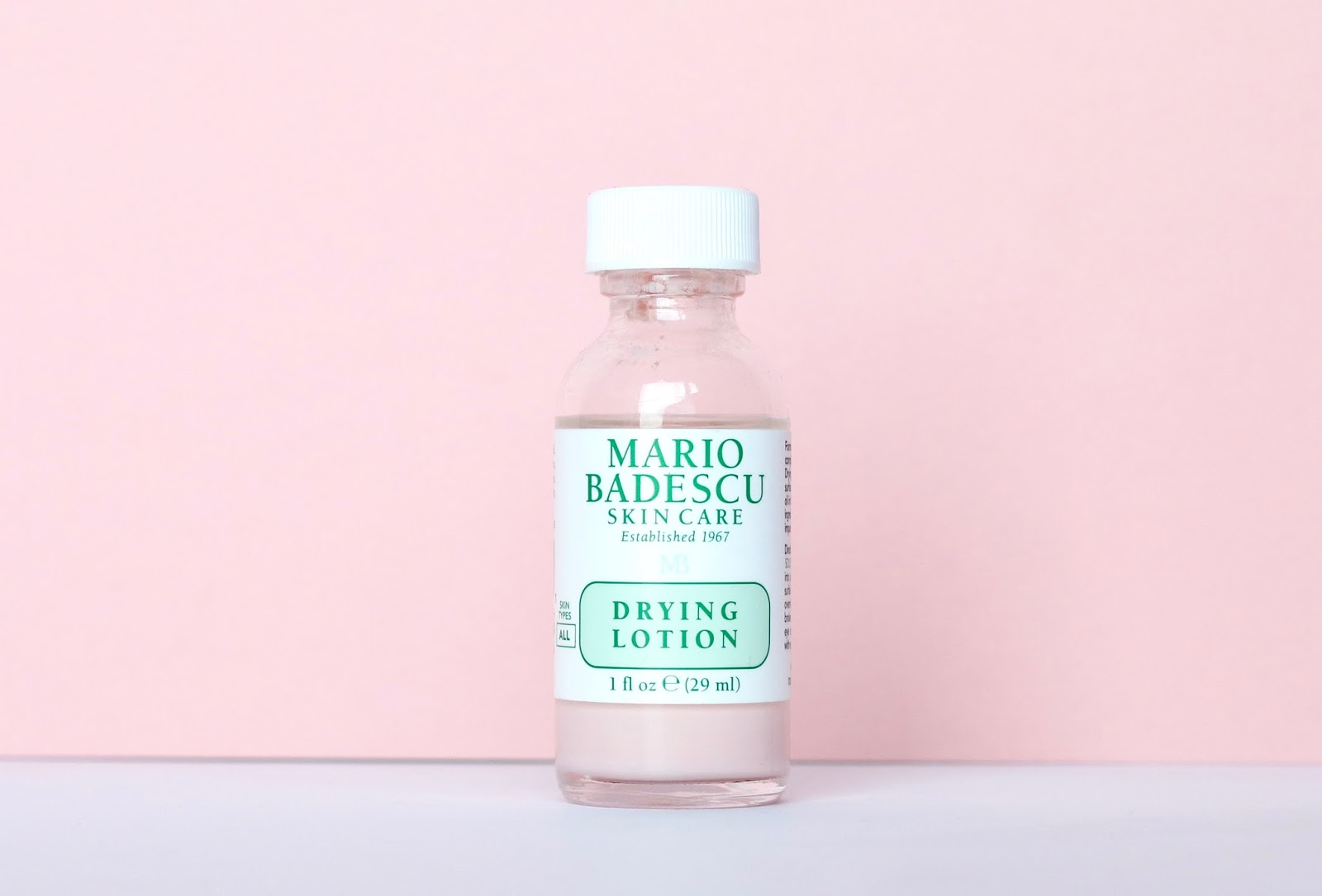 Sản phẩm trị mụn Mario Badescu Drying Lotion, bước quan trọng trong quy trình chăm sóc da cơ bản giúp hết mụn, mờ thâm nhanh chóng cho làn da.