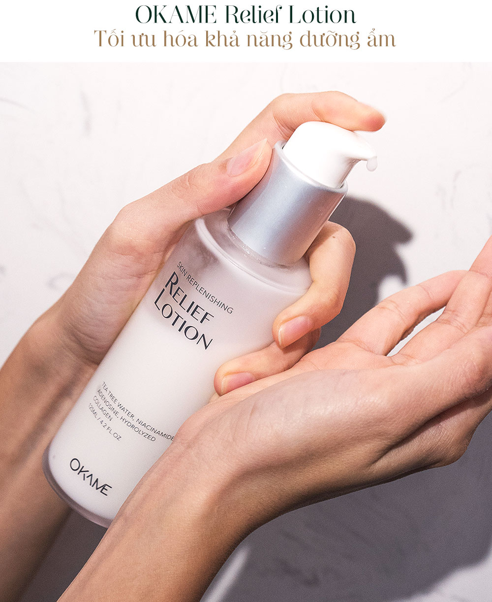 Chai OKAME Relief Lotion đang được cầm trên tay, với thiết kế sang trọng, dành cho những ai muốn tối ưu hóa khả năng dưỡng ẩm trong quy trình chăm sóc da cơ bản. Bài viết chỉ ra cách thêm Retinol vào skin care routine mà không gây kích ứng.