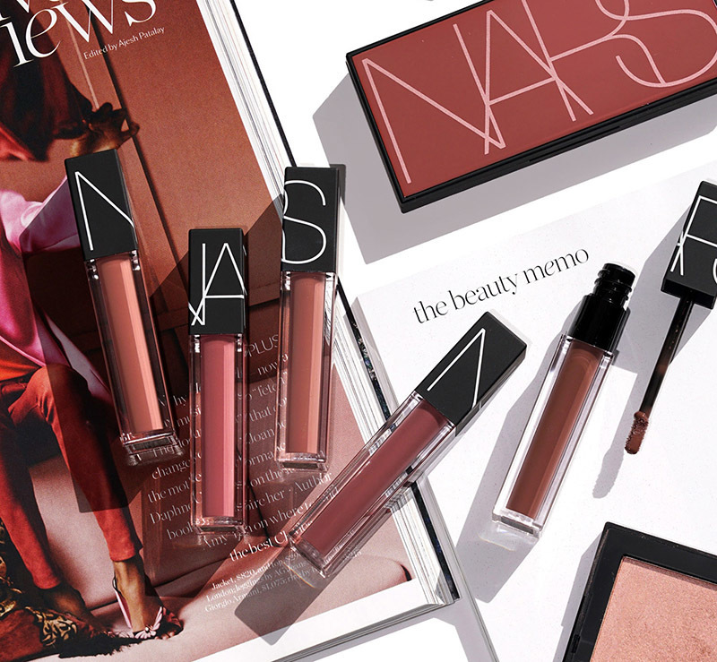 Gợi ý quà tặng ý nghĩa cho phái đẹp với sản phẩm trang điểm NARS, tạo sự cuốn hút và thỏa mãn nhu cầu làm đẹp. Lựa chọn tuyệt vời cho dịp 20/10 từ Lixibox.
