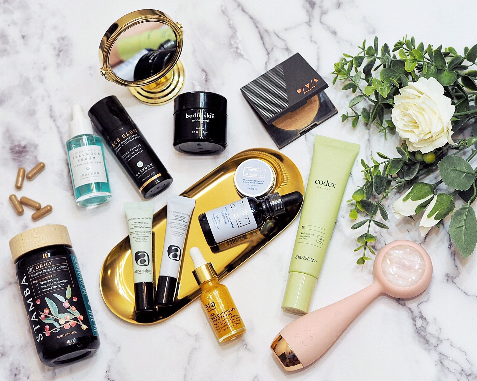 Chăm sóc da cơ bản với bộ sản phẩm Indie Beauty, bao gồm serum, kem dưỡng và mặt nạ, nổi bật trong quy trình dưỡng da giữa những thương hiệu lớn. Khám phá chất lượng và sự sáng tạo của mỹ phẩm Indie.