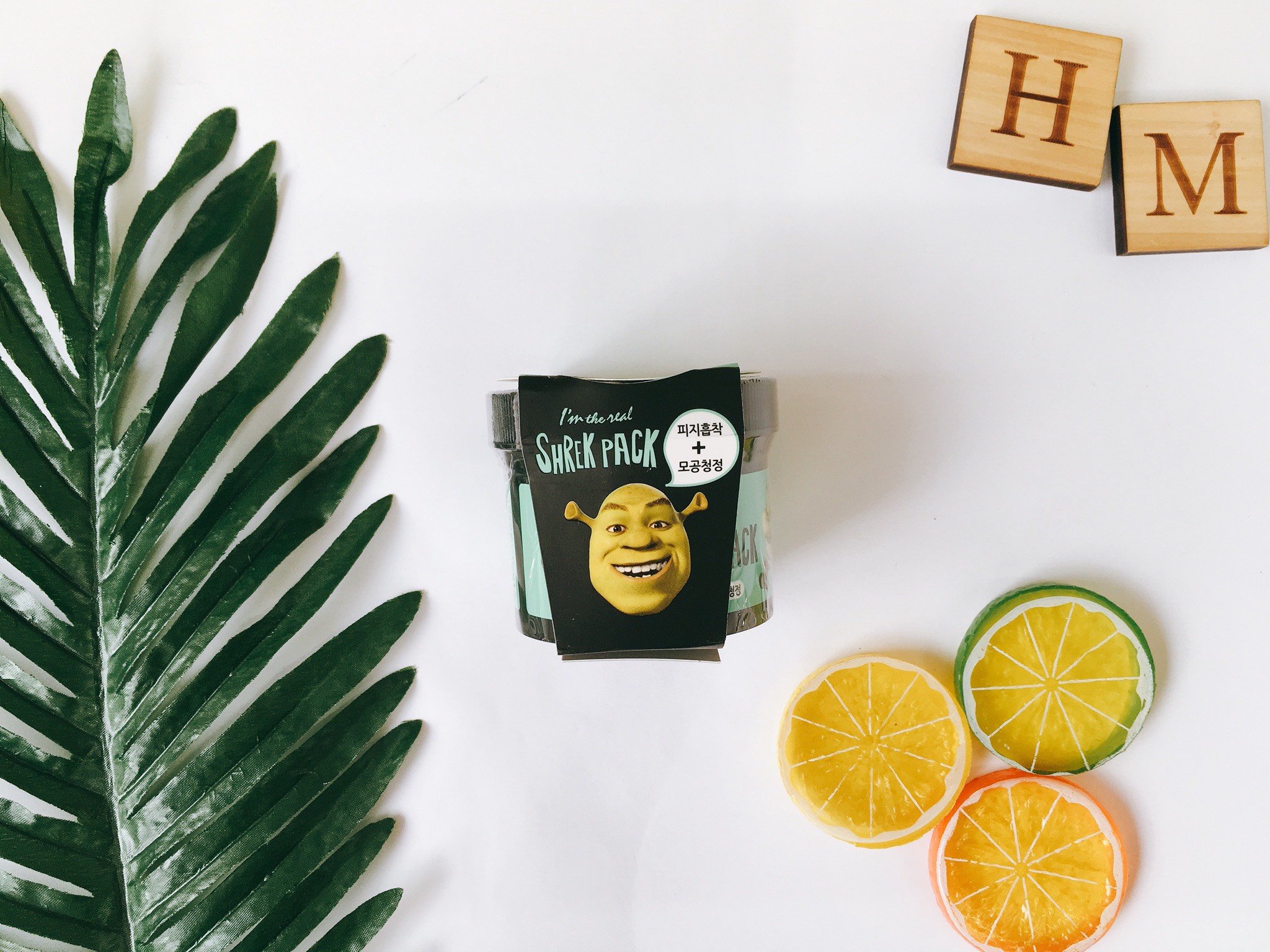 Mặt nạ Dreamworks I'm The Real Shrek Pack giúp chăm sóc da cơ bản, mang lại làn da sạch mụn, mềm mịn. Sản phẩm lý tưởng trong quy trình dưỡng da hàng ngày, bảo vệ da khỏi ô nhiễm.