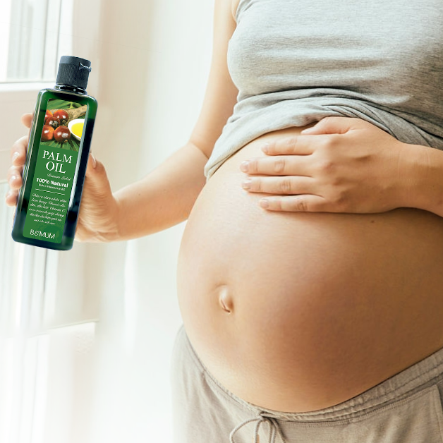 5 mẹo cực hữu ích cho mẹ bầu tạm biệt nỗi lo rạn da. Đảm bảo làn da mịn màng và đàn hồi tốt trong thai kỳ với các biện pháp giữ gìn sức khỏe cho mẹ và bé, bao gồm các bí kíp về chữa rạn da sau khi đẻ, rạn da khi mang thai.