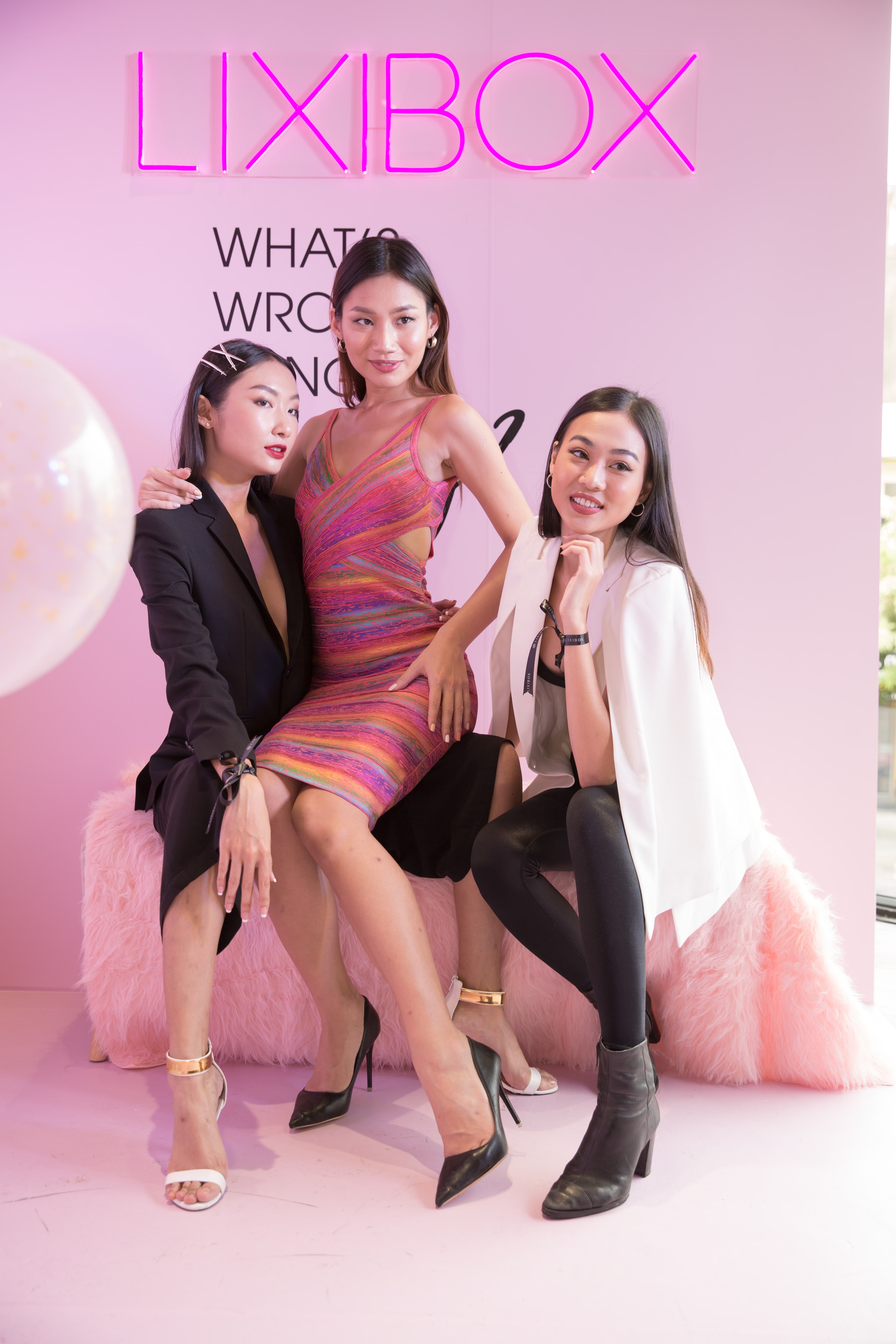 Hội người mẫu Diệp Linh Châu, Thu Anh Hồ và Tuyết Như tại Lixibox Phan Xích Long, thể hiện phong cách thời trang nổi bật và gu làm đẹp cực sành điệu. Không gian sống ảo xinh lung linh cùng hàng trăm thương hiệu làm đẹp đẳng cấp làm cho buổi đi chơi thêm thú vị.