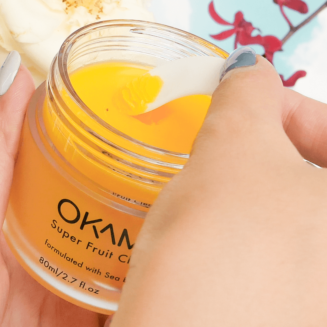 3 tiêu chuẩn lựa chọn tẩy trang cho da nhạy cảm. Da nhạy cảm có thể thường xuyên nóng, rát, nổi mụn. Kiểm tra sản phẩm tẩy trang để hạn chế tình trạng mẩn đỏ, ngứa, sưng. Đảm bảo sản phẩm nhẹ nhàng với làn da.