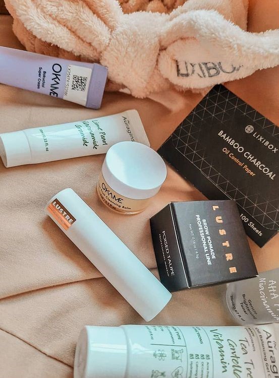 Khám phá Beauty Box với sản phẩm dưỡng da và trang điểm từ Lixibox, hướng dẫn trải nghiệm skincare và makeup cực tiết kiệm với tư vấn từ beauty reviewer nổi tiếng. Thích hợp cho các tín đồ làm đẹp dịp cuối năm.