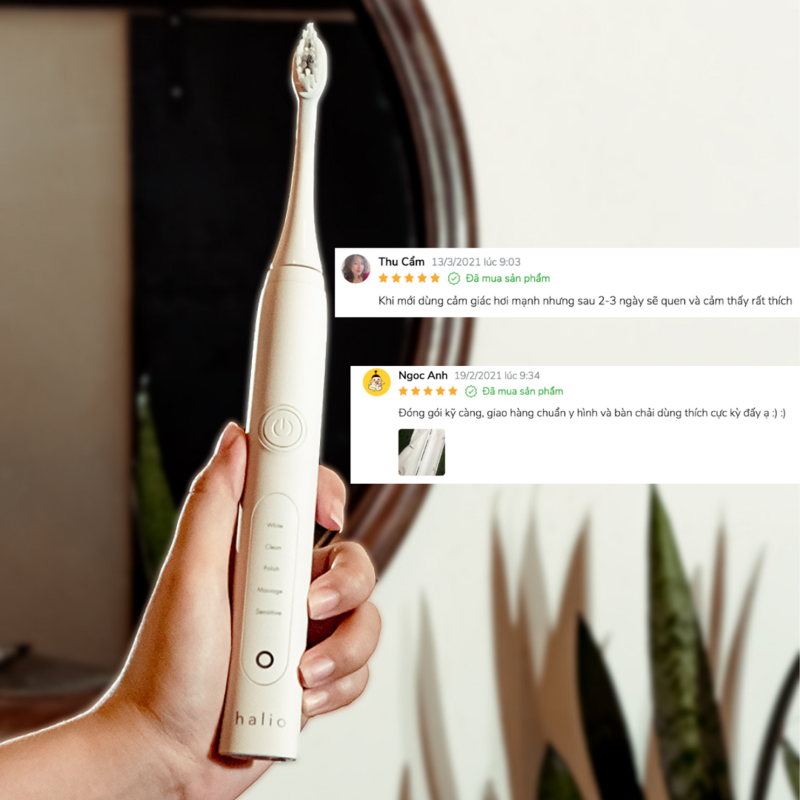Bàn chải điện Halio Sonic PRO trong tay người dùng, nhận nhiều phản hồi tích cực về thiết kế hiện đại và hiệu quả làm sạch. Bài viết đánh giá về bàn chải điện mới ra mắt của Halio chỉ sau 2 tháng đã gây ấn tượng với khách hàng.