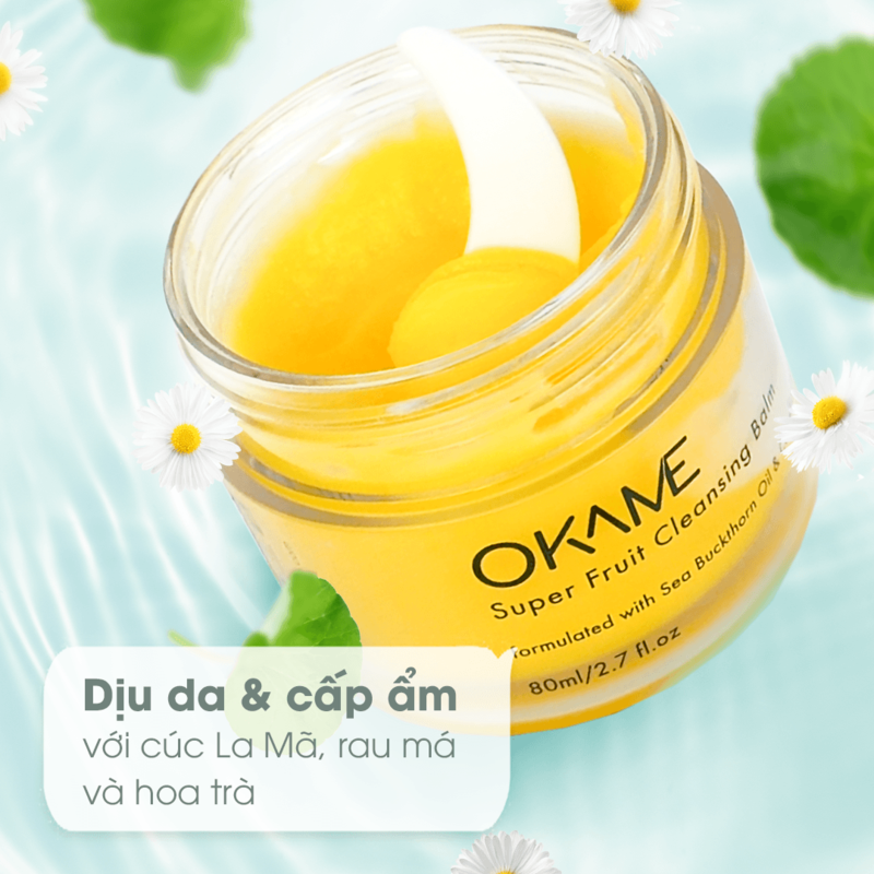 Sáp tẩy trang vàng tươi OKAME Skincare Super Fruit, thiết kế bắt mắt và thành phần lành tính giúp làm sạch hiệu quả mà không gây kích ứng cho da nhạy cảm. Đọc review chân thực từ khách hàng để biết thêm!