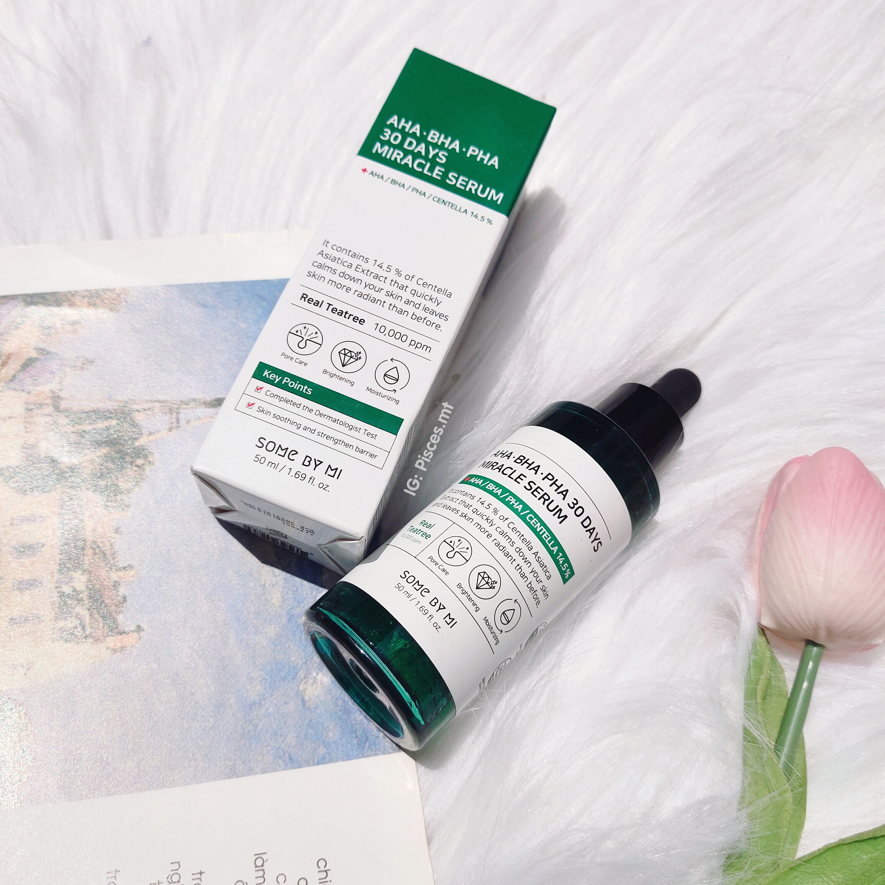 Serum AHA-BHA-PHA 30 Days Miracle của Some By Mi, hiệu quả trị mụn ẩn và làm sạch da, chứa thành phần chiết xuất tràm trà, giá dưới 250k, được yêu thích trong cộng đồng làm đẹp Việt.