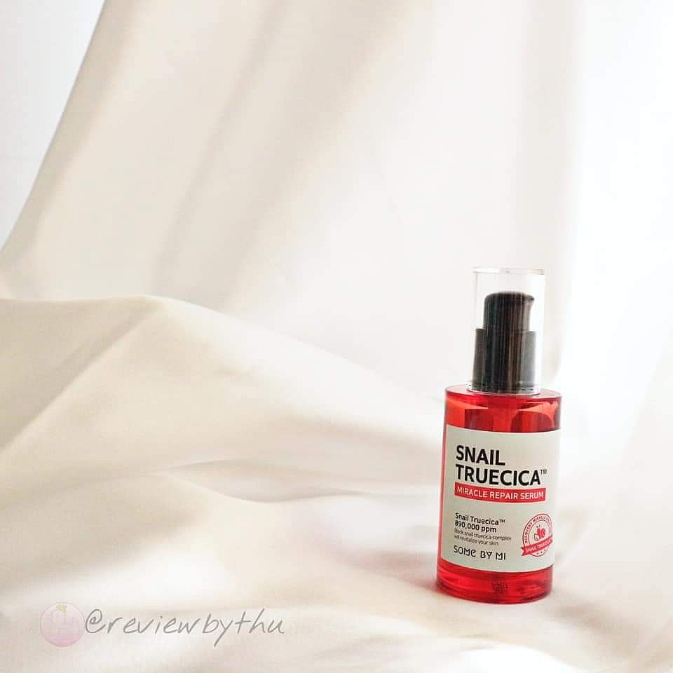 Serum Some By Mi Snail Truecica Miracle Repair Serum, giá 260k, nổi bật trong việc phục hồi làn da sau mụn và xóa thâm hiệu quả. Xem review tinh chất dưỡng da để hiểu rõ hơn về sản phẩm.