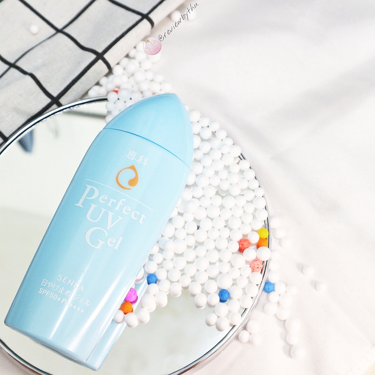 Gel chống nắng Senka Perfect UV Gel, sản phẩm lý tưởng cho mùa hè, bảo vệ da và nâng tone, tiêu biểu cho xu hướng làm đẹp. Cùng tìm hiểu đánh giá chi tiết về kem chống nắng này.