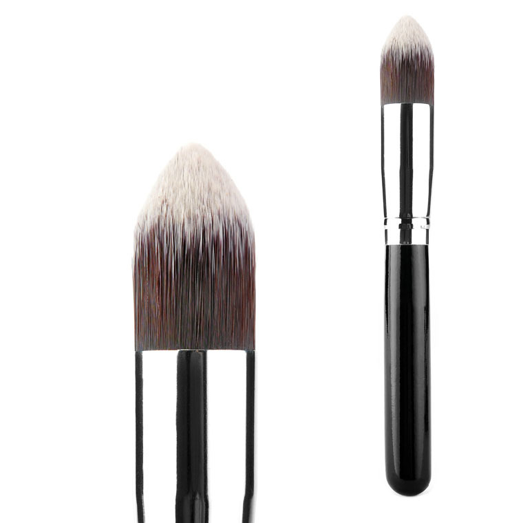 9 loại cọ trang điểm cho lớp nền hoàn hảo: Phát hoảng với danh sách dài các loại cọ mà Beauty Blogger sử dụng. Tìm hiểu đặc điểm và chức năng của từng loại cọ như cọ kem nền, cọ phấn phủ, cọ má hồng.