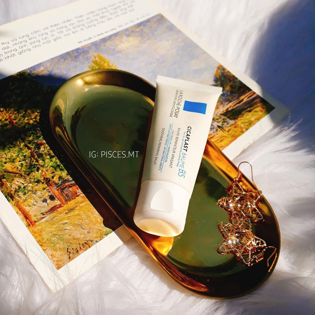 Review kem dưỡng La Roche-Posay Cicaplast Baume B5, sản phẩm phục hồi da nhạy cảm, giúp làm dịu tức thì, giá dưới 300k. Thích hợp cho da dễ kích ứng. #reviewmypham #VitaminB5 #LaRochePosay #kemphucHoi #GWP #GWPVietnam #GWP2010.