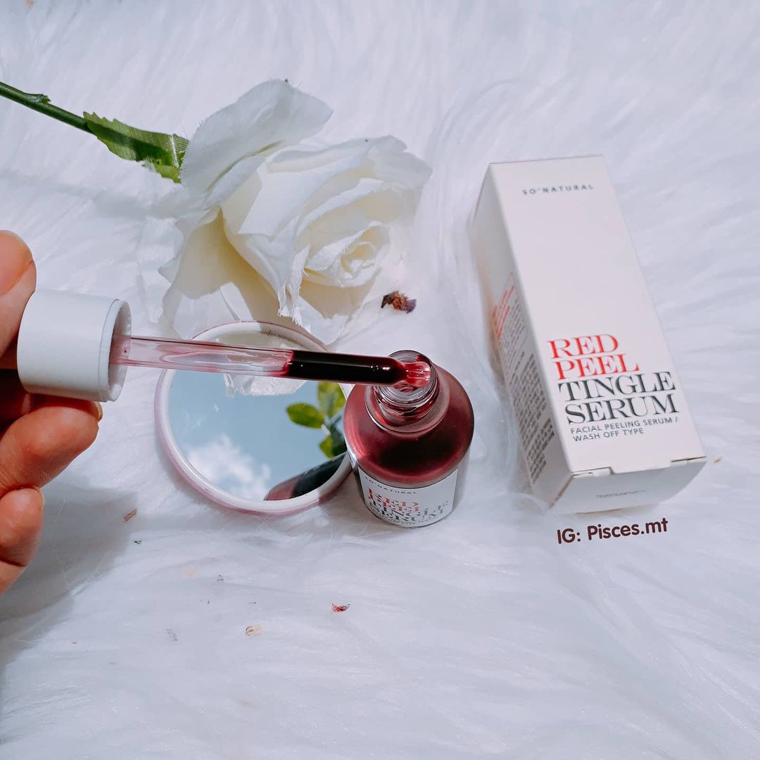 Review Red Peel Tingle Serum - có gì mà được các beauty blogger share ầm ầm? Sản phẩm tẩy tế bào chết đỏ từ thương hiệu So' Natural, cực kỳ nổi bật trong giới skincare. hiệu quả có tốt không, tìm hiểu ngay!