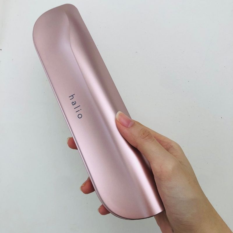 Bàn chải điện Halio với thiết kế sang trọng, mang lại trải nghiệm vệ sinh răng miệng tuyệt vời, giúp loại bỏ mảng bám, giảm hôi miệng và chảy máu nướu. Tìm hiểu lý do tại sao bạn không nên chần chừ đầu tư cho sản phẩm này.