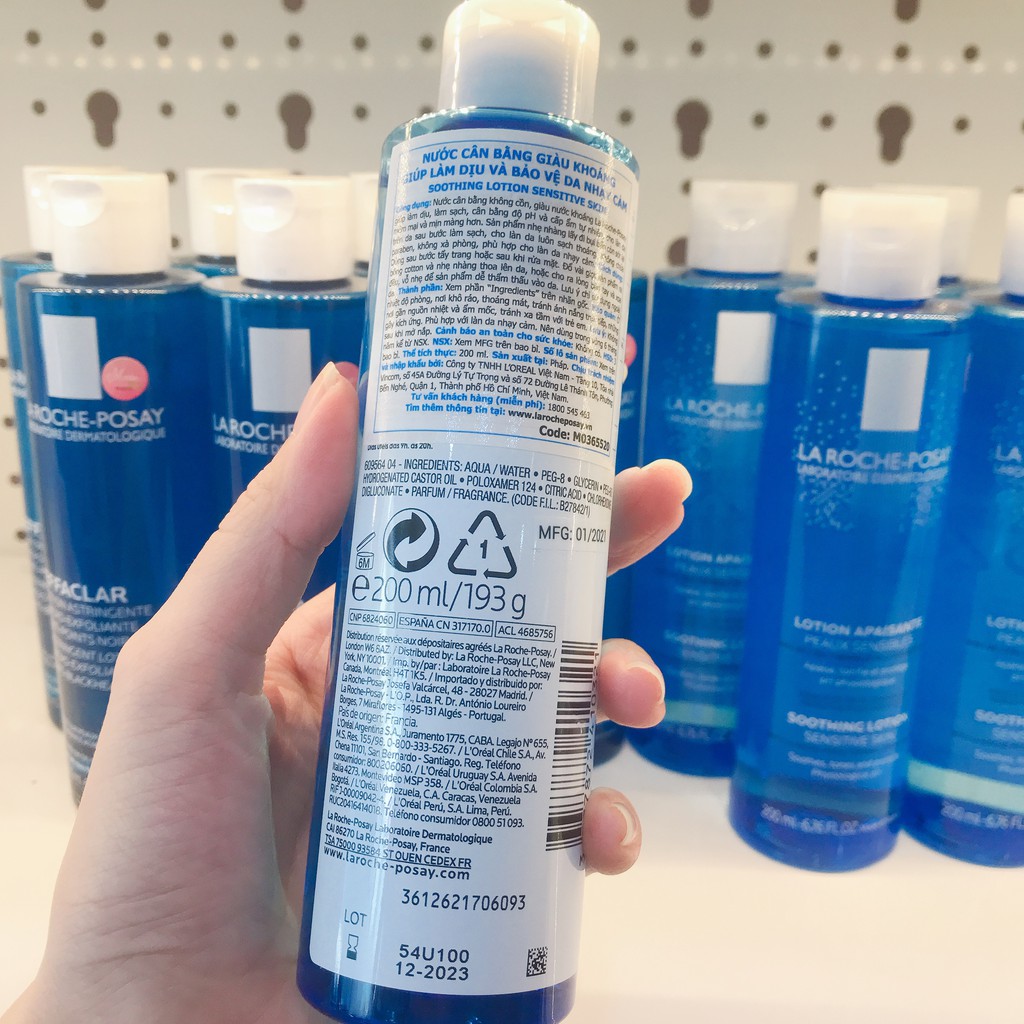 Toner La Roche-Posay Soothing Lotion Sensitive Skin, giúp làm dịu và bảo vệ da nhạy cảm, công thức nhẹ nhàng với 200ml cho làn da được cấp ẩm, giảm cảm giác khô căng. Khám phá review toner La Roche Posay và hiệu quả bất ngờ cho làn da nhạy cảm.