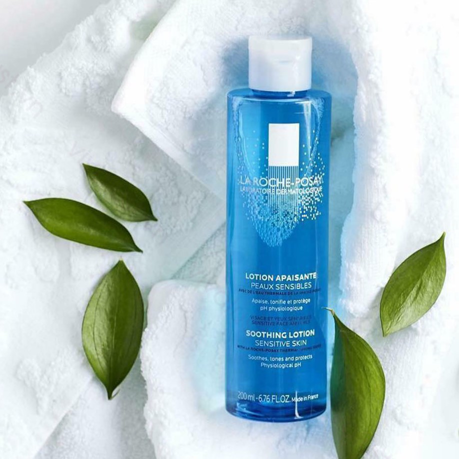 Toner La Roche Posay với công dụng làm dịu da nhạy cảm, sản phẩm được review tích cực cho nàng bị khô căng da. Chai 200ml, thích hợp với làn da cần được chăm sóc nhẹ nhàng, bảo vệ và cải thiện tình trạng da.