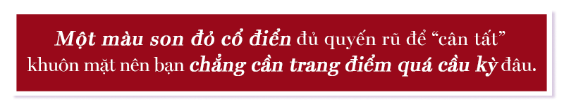 Một màu son đỏ cổ điển dù quyến rũ để "cân tát" khuôn mặt nên bạn chẳng cần trang điểm quá cầu kỳ đâu. Cách makeup của Lisa từ MV Lalisa đã biến màu son thành điểm nhấn nhan sắc.