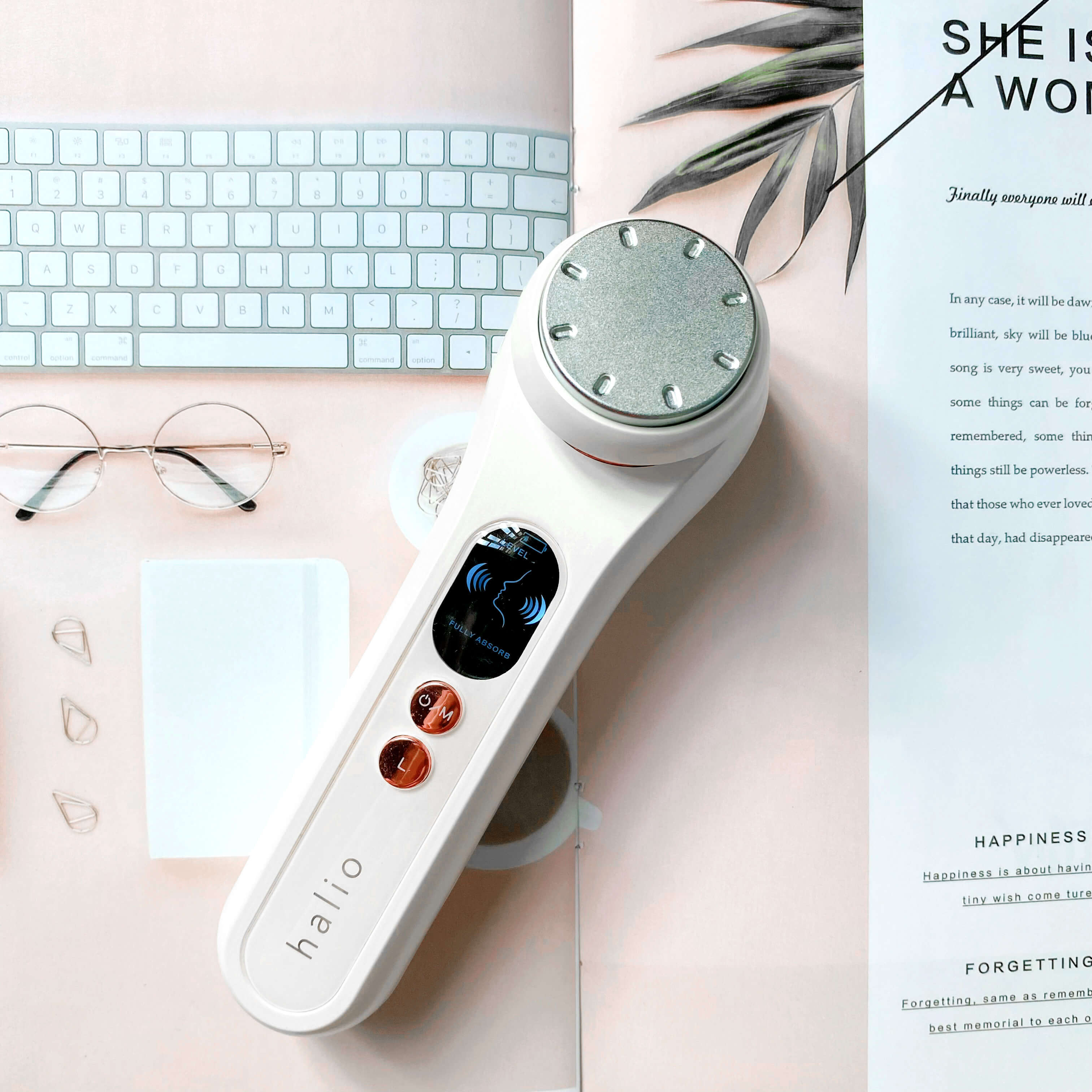 Review máy đẩy tinh chất Halio Hot & Cool, lý do tăng cường hiệu quả dưỡng trắng và trị thâm gấp 3,5 lần so với serum bằng tay, đặc biệt cho nàng dưỡng da chuẩn spa tại nhà.
