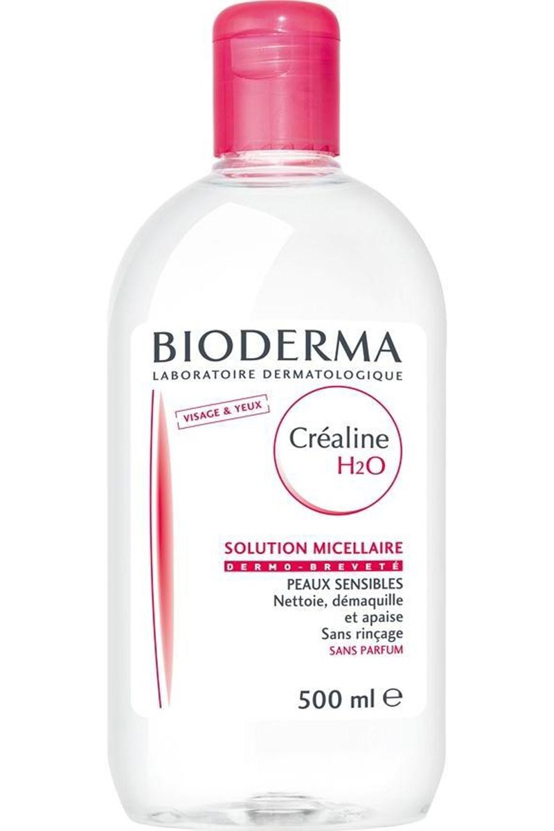 Lựa chọn nước tẩy trang phù hợp với 5 loại đình đám nhất như Bioderma, DHC, và Banila, giúp làm sạch hiệu quả lớp makeup và bụi bẩn, đồng thời so sánh tiện lợi và nhanh chóng của sản phẩm.